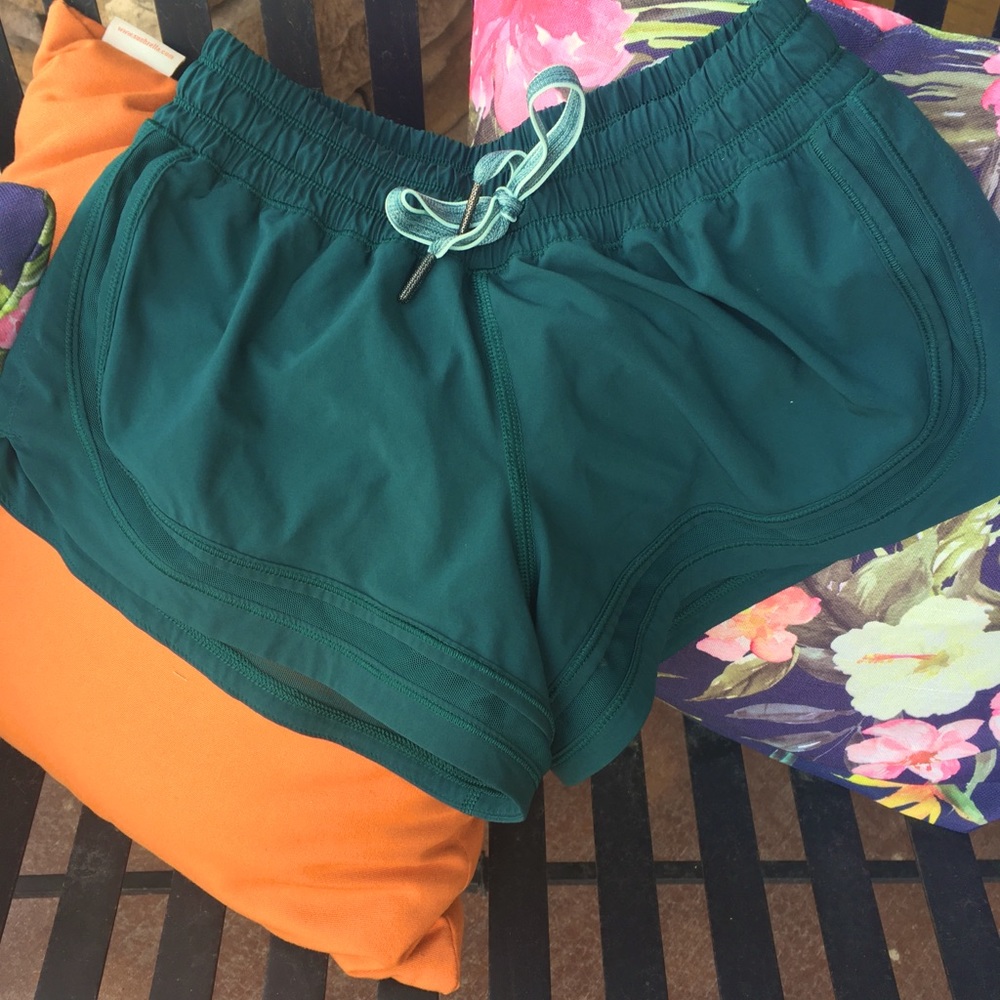 Lululemon Hotty Hot short. Size 4.